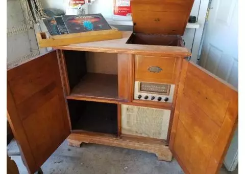 Mid-century Magnivox record and radio console